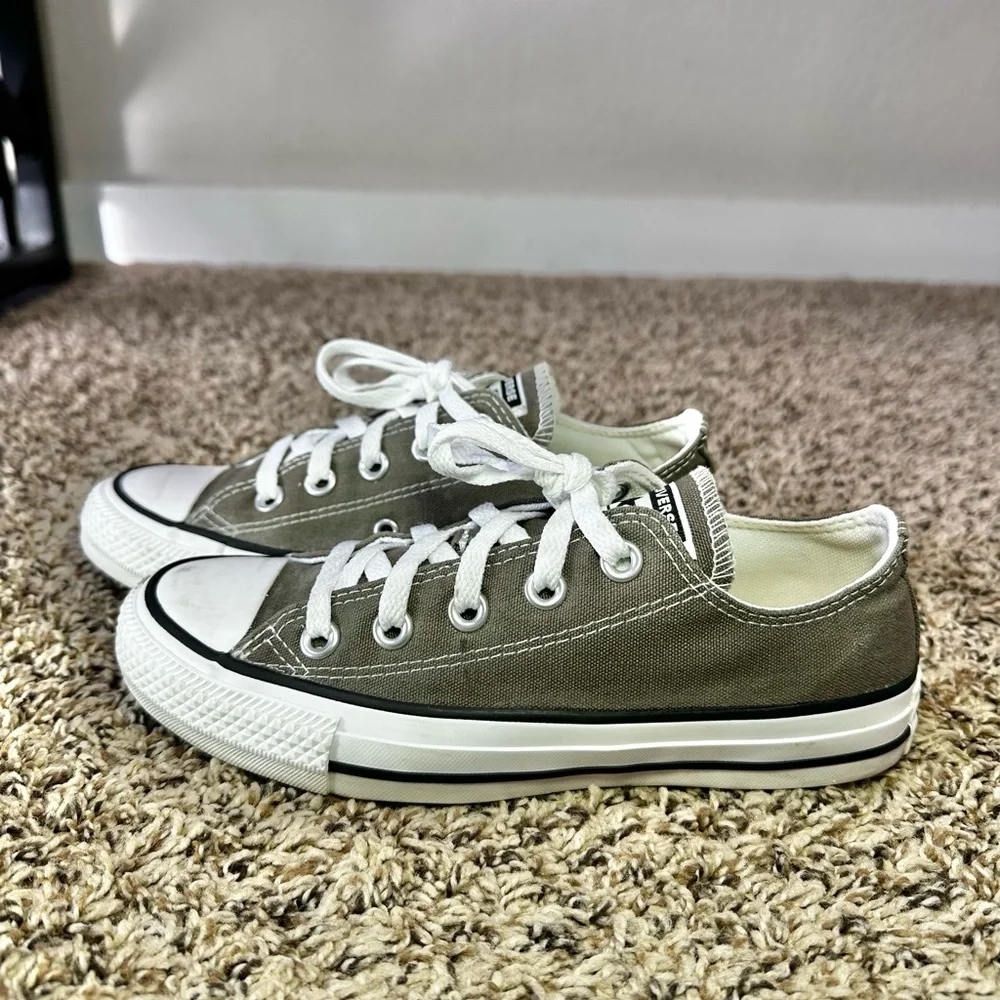 Converse‎ All Star Gray Low Top Shoes Sneakers Women's Size 5